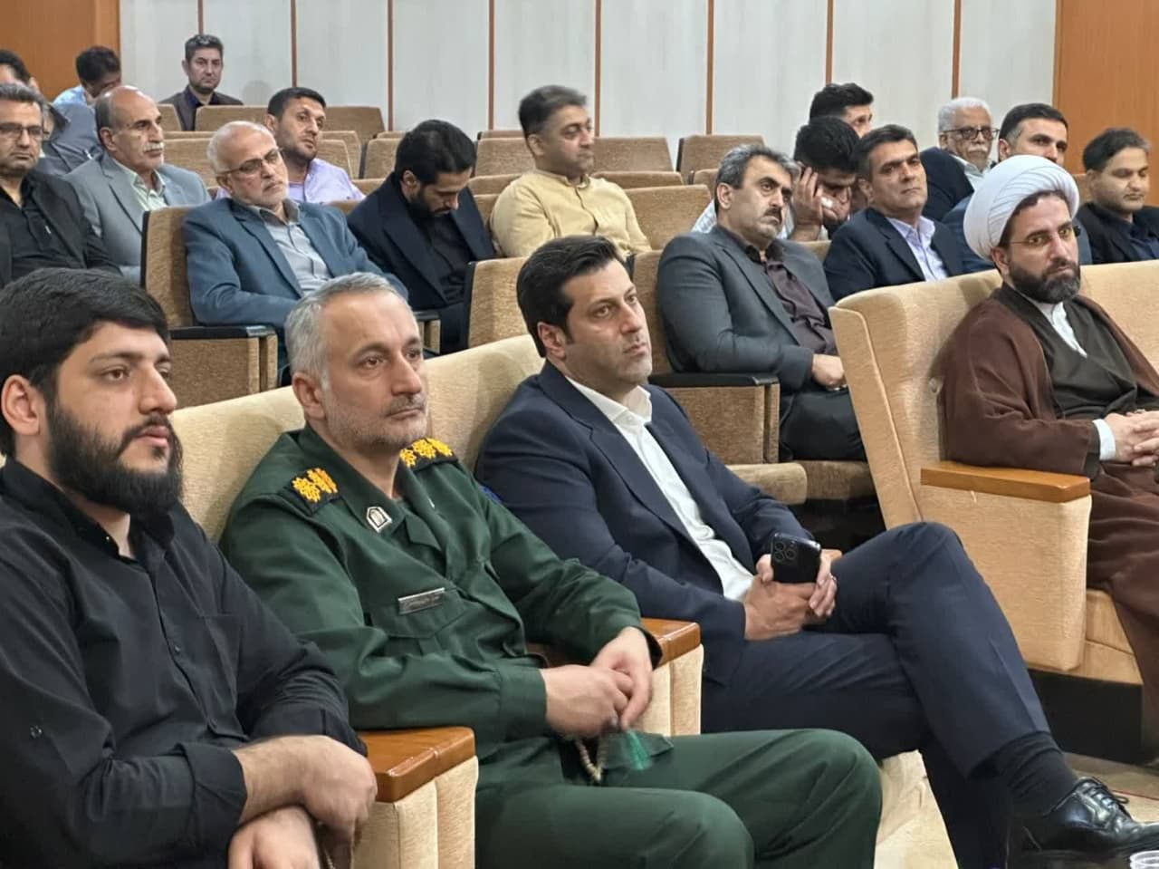 حضور رضا زنده دل شهردار ، ابراهیم خوشحال رئیس و اعضای شورای اسلامی شهر لاهیجان در مراسم سالروز شهادت رحلت رسول اکرم (ص) و شهادت امام حسن مجتبی (ع) در دانشگاه آزاد اسلامی واحد لاهیجان